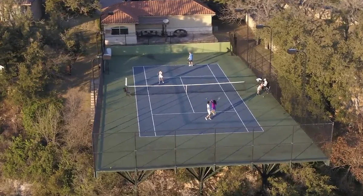 FIG. 08 — AERIAL VIEW OF PLAY ABOVE THE HILLSIDE